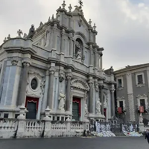 Cipriana , Aeroporto di Catania Fontana Rossa Italia